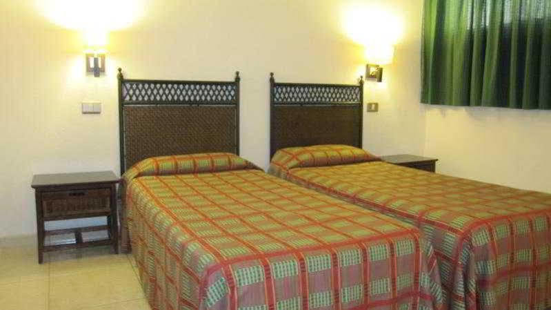 Apartamentos Portonovo Puerto Rico  Ngoại thất bức ảnh